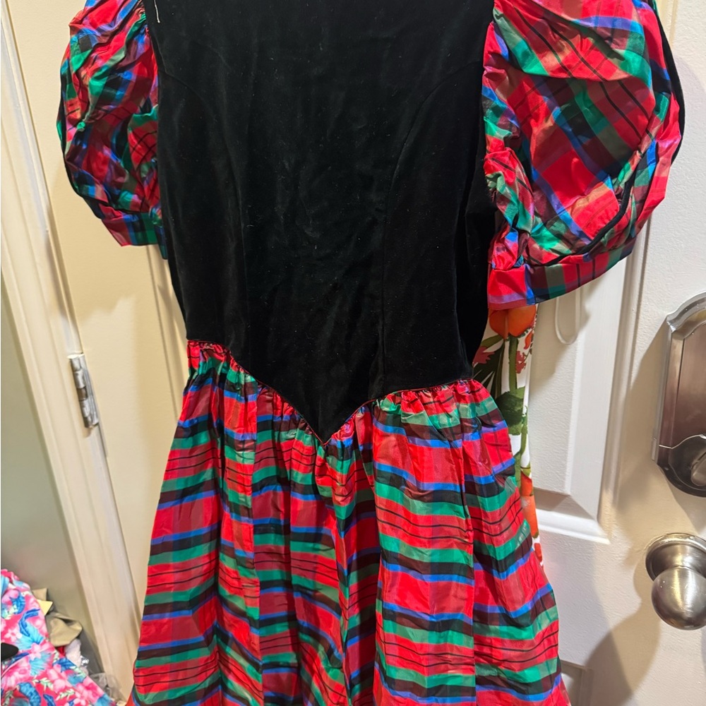 Briggs New York Black Velvet Dress
